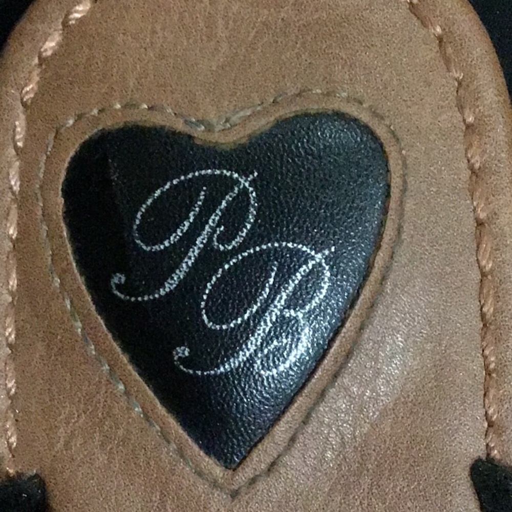 Sandals - Picture 4 of 4